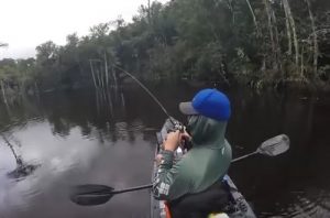 pescaria-caiaque-amazonas